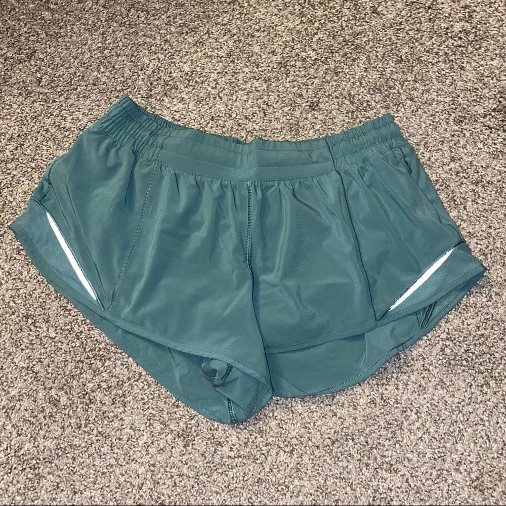 Hotty Hot 2.5” LuLuLemon Shorts